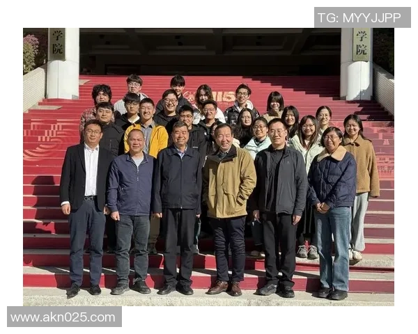 重磅专题:探索成都篮球队在战术与管理上的全面转型与创新之路 重磅专题:探索成都篮球队在战术与管理上的全面转型与创新之路