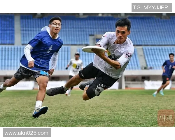 飞盘热议:成都飞盘队的灵活性争议 飞盘热议:成都飞盘队的灵活性争议